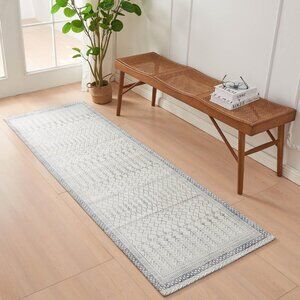 NWT Great Bay Home Runner Accent Non-Slip Rug Distressed Moroccan Grey 2' x 3'